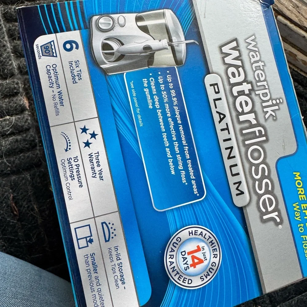 Waterpik Water Flosser Platinum w Xtras - Picture 6 of 8